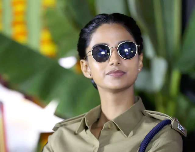 Meenakshi Chaudhary at Sankranthi ki Vasthunnam Press Meet